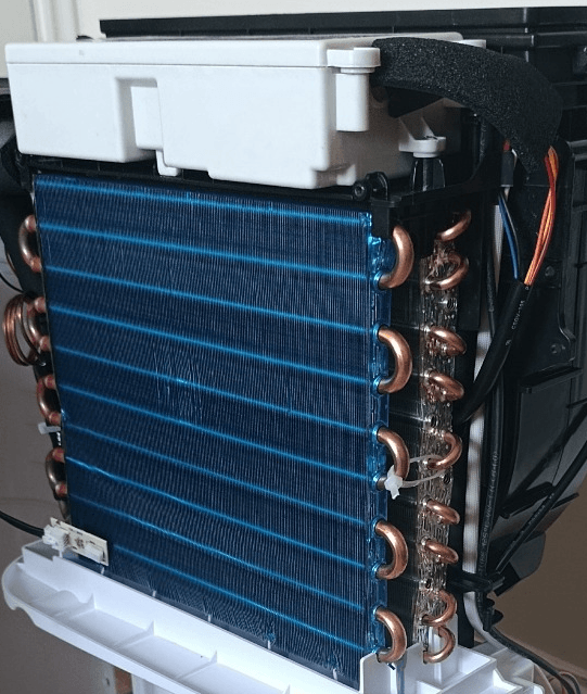 Test unit (condenser outer heat exchanger, evaporator inner heat exchanger).