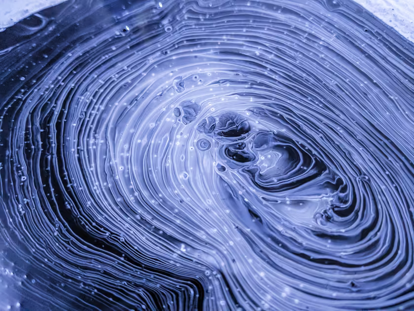 Interference patterns across a fluid surface
